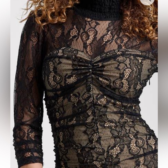 NWT Mock Neck Lace Bodycon Cocktail Dress - Picture 3 of 5